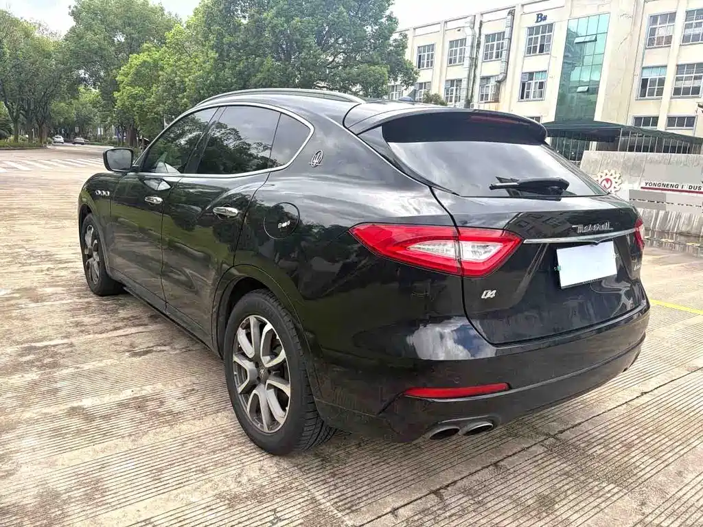 Maserati Levante — миниатюра 7