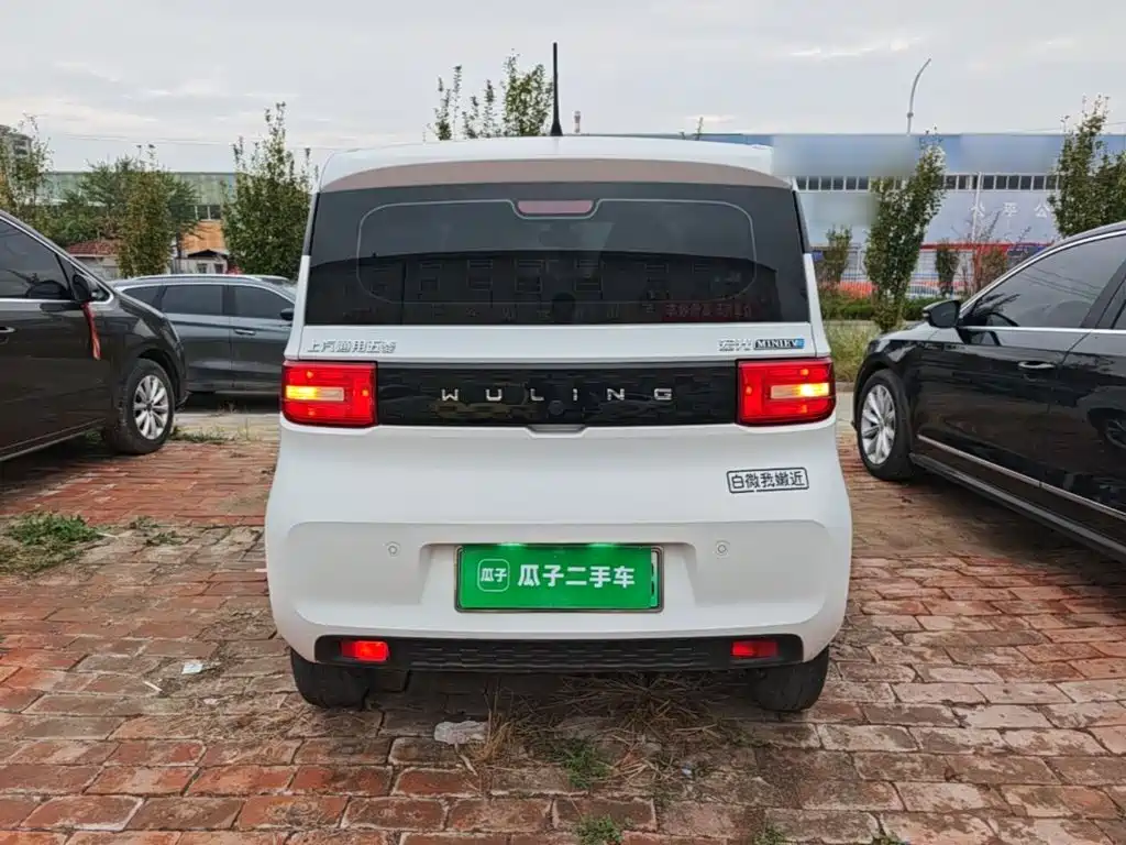 Wuling MINIEV — миниатюра 6