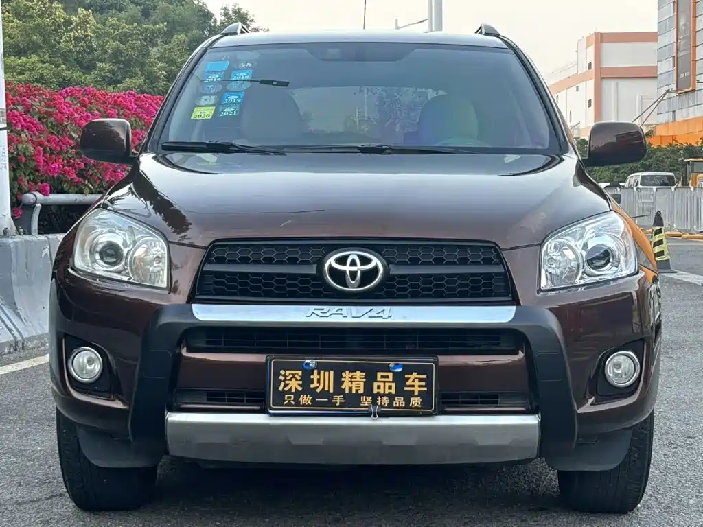Toyota RAV4 — миниатюра 2