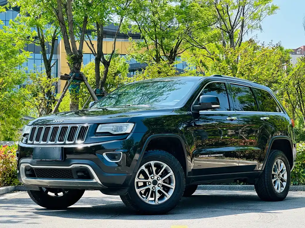 Jeep Grand Cherokee (Import) — миниатюра 12
