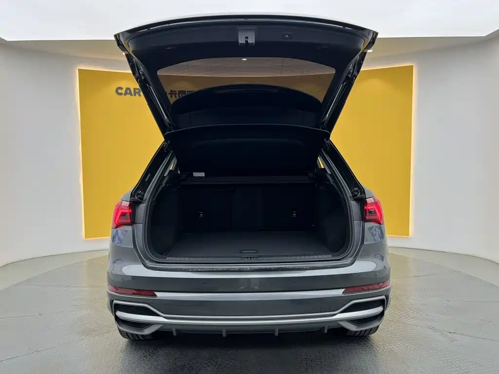 Audi Q3 — миниатюра 11