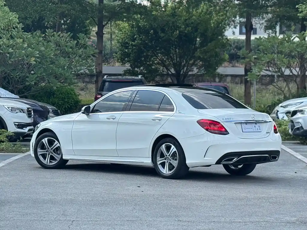 Mercedes-Benz C-Class — миниатюра 4
