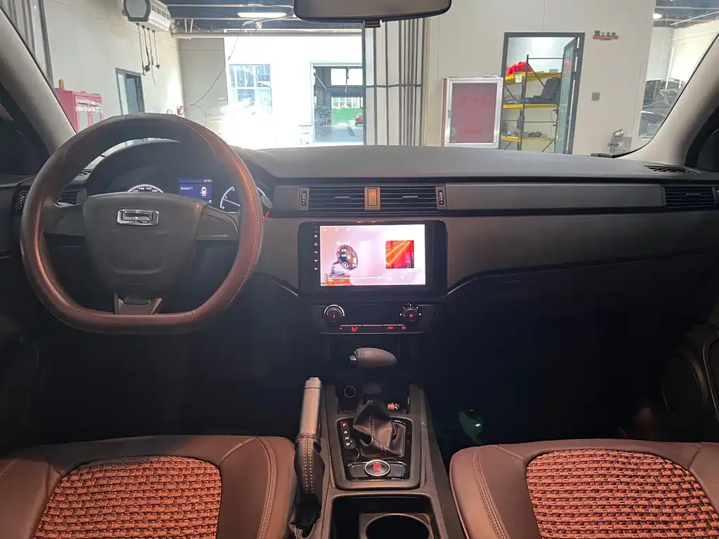 Qoros Qoros 3 — миниатюра 5