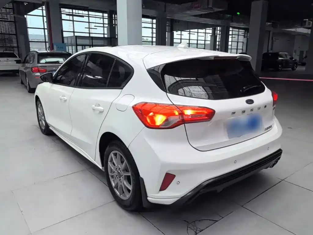 Ford Focus — миниатюра 23