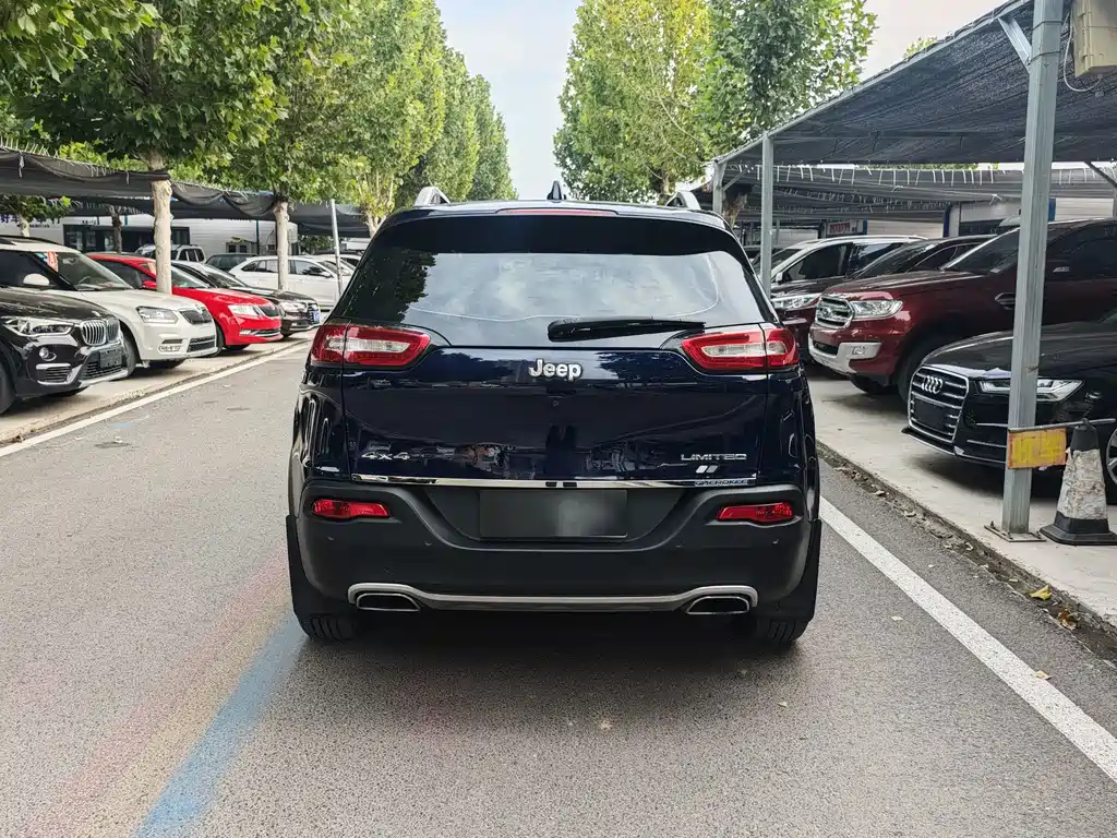 Jeep Cherokee — миниатюра 20