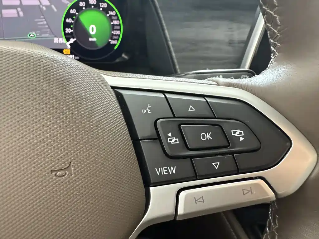 Volkswagen Viloran 380TSI Premium Edition, фото 13