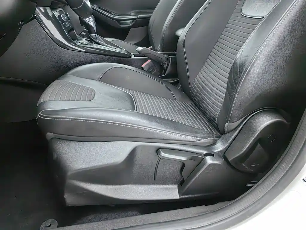 Ford Focus — миниатюра 20