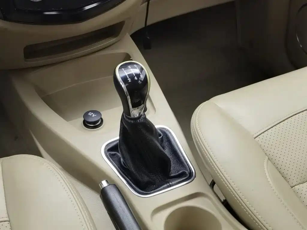 Wuling Hongguang — миниатюра 13