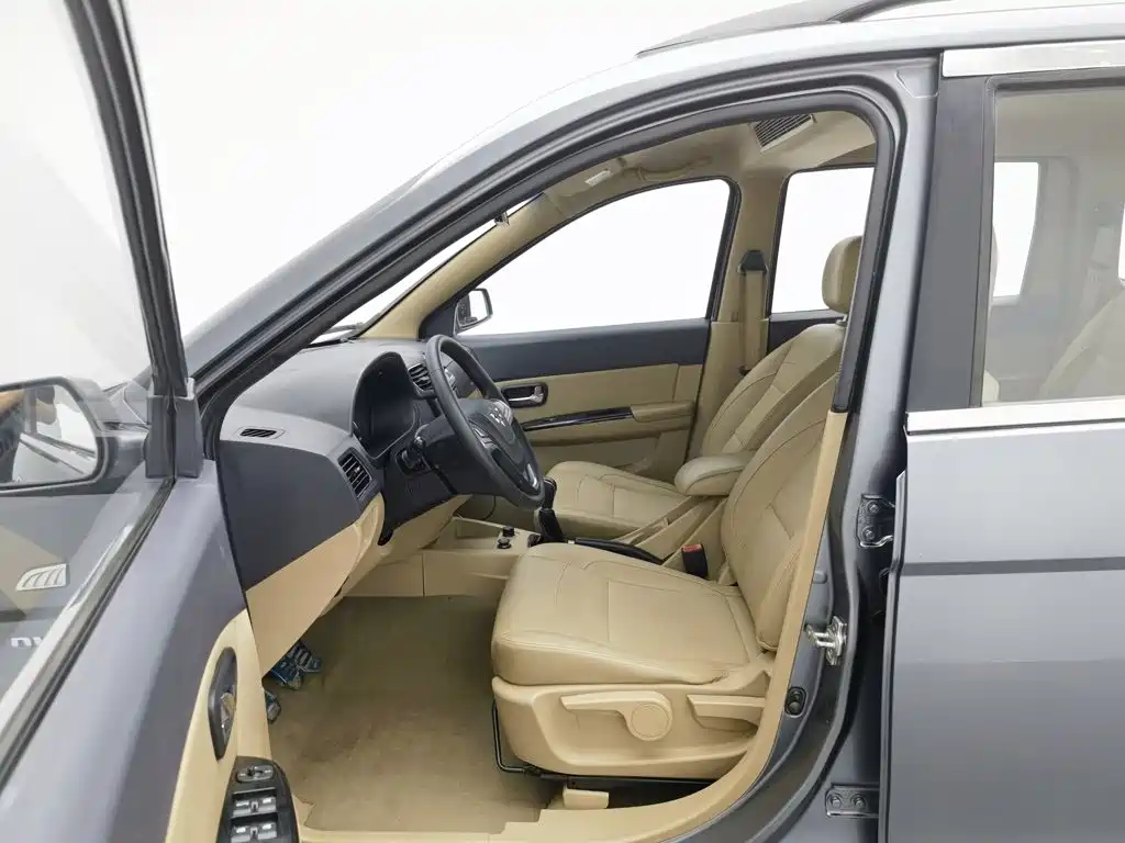Wuling Hongguang — миниатюра 10