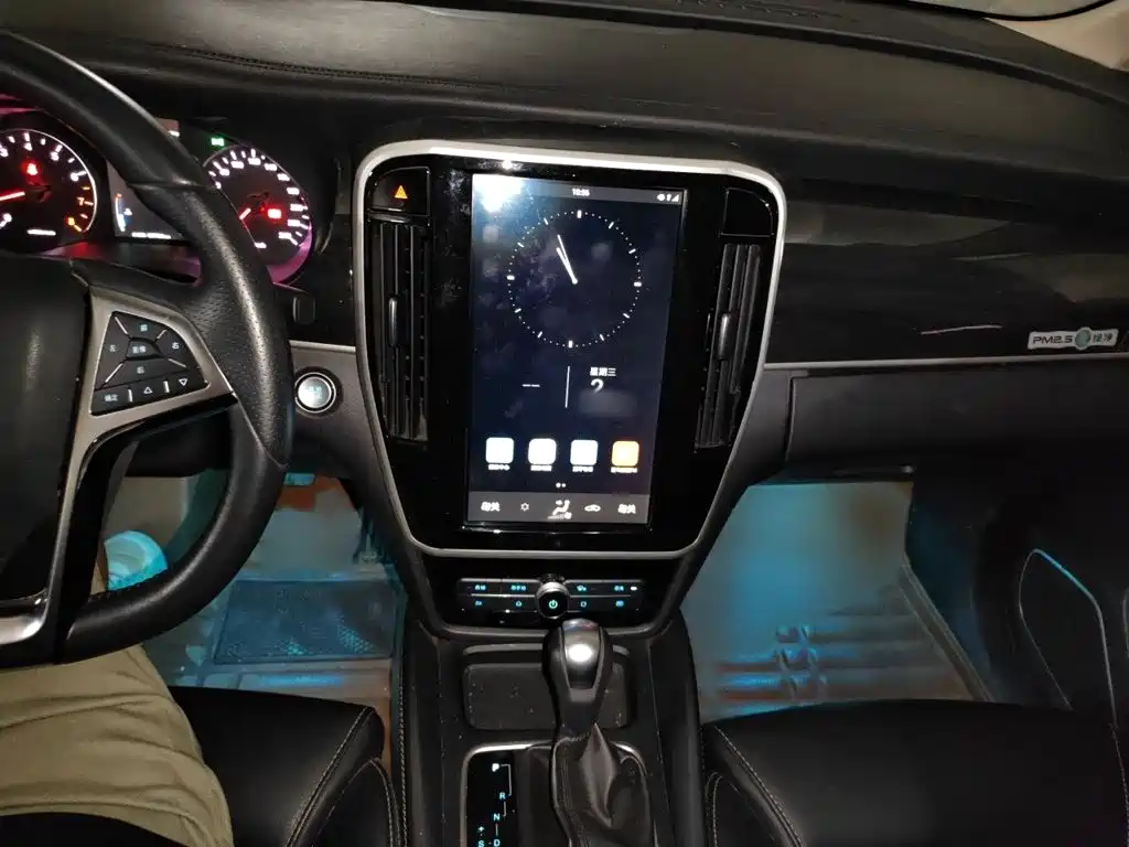 BYD MAX — миниатюра 6