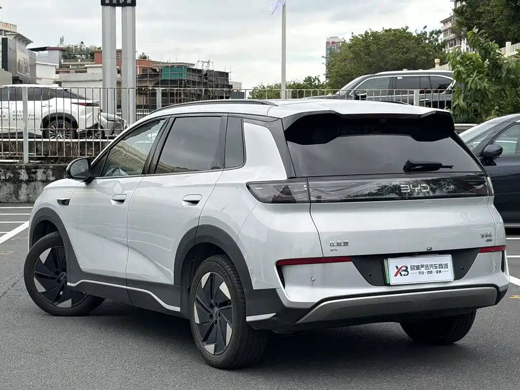 BYD Sealion 05 EV — миниатюра 3