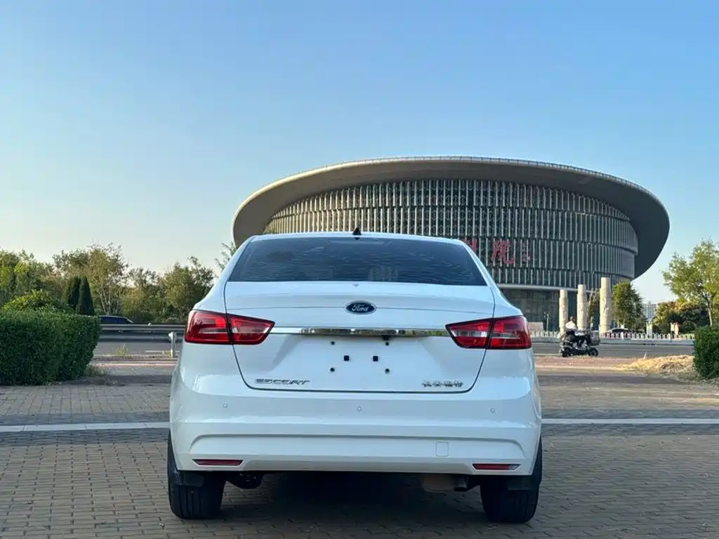 Ford Escort — миниатюра 5