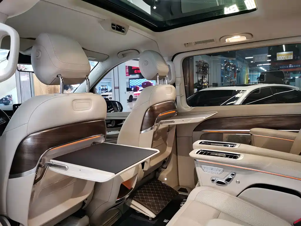 Mercedes-Benz V-Class — миниатюра 14