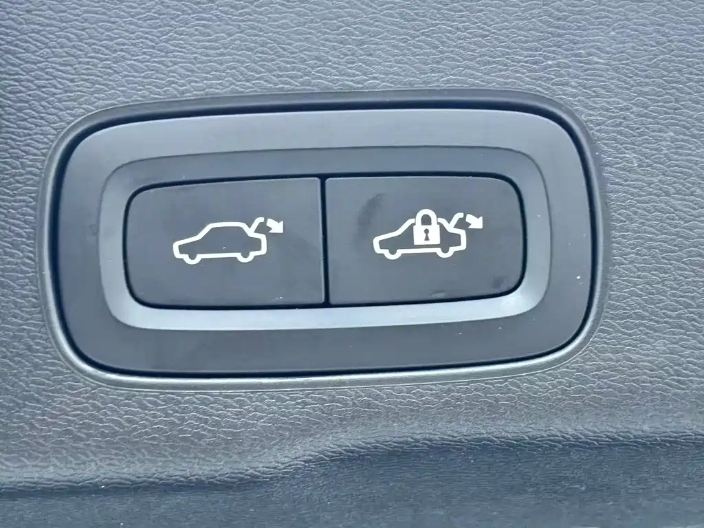 Volvo XC60 — миниатюра 11