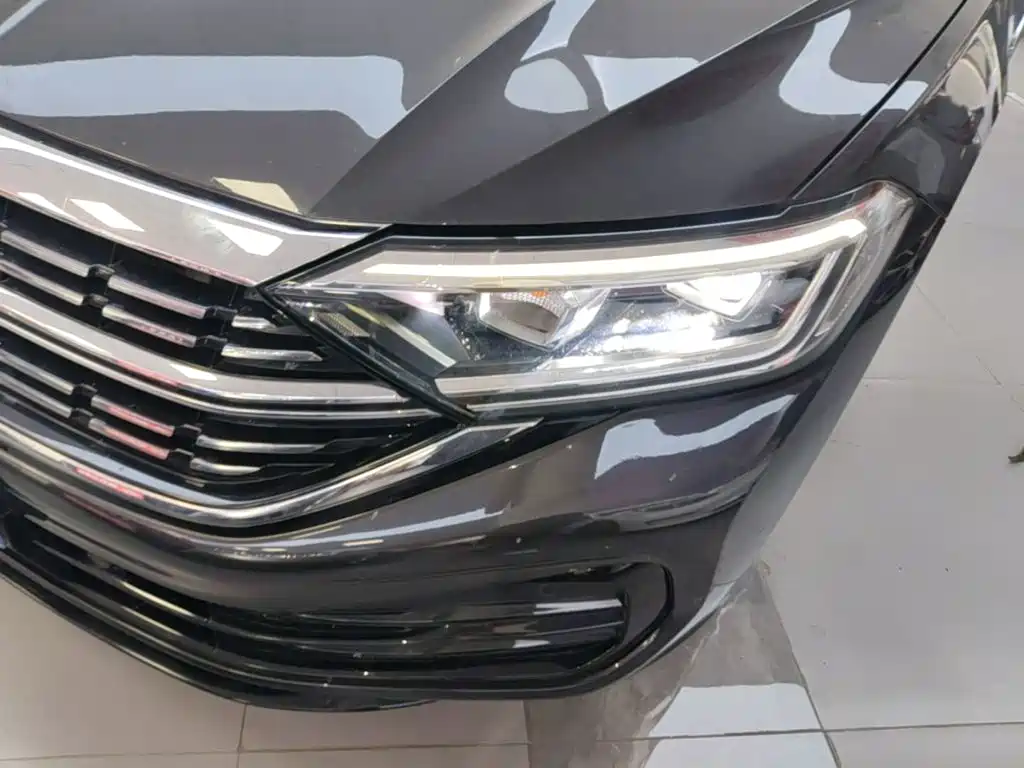 Volkswagen Sagitar — миниатюра 24