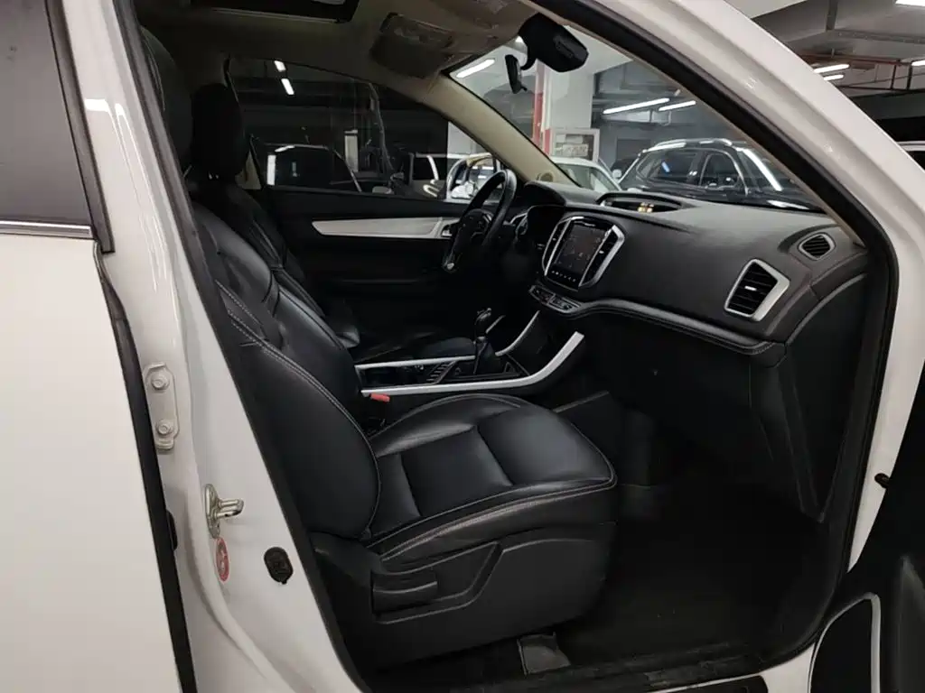 Geely Vision X6 — миниатюра 25