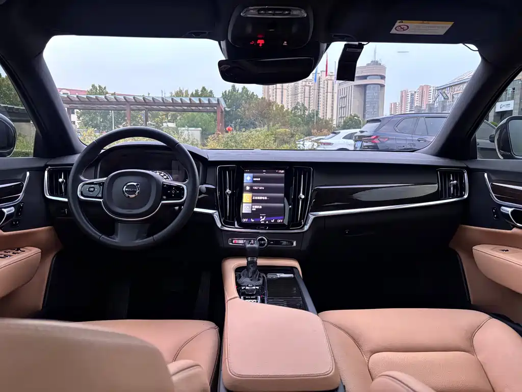 Volvo S90 — миниатюра 16