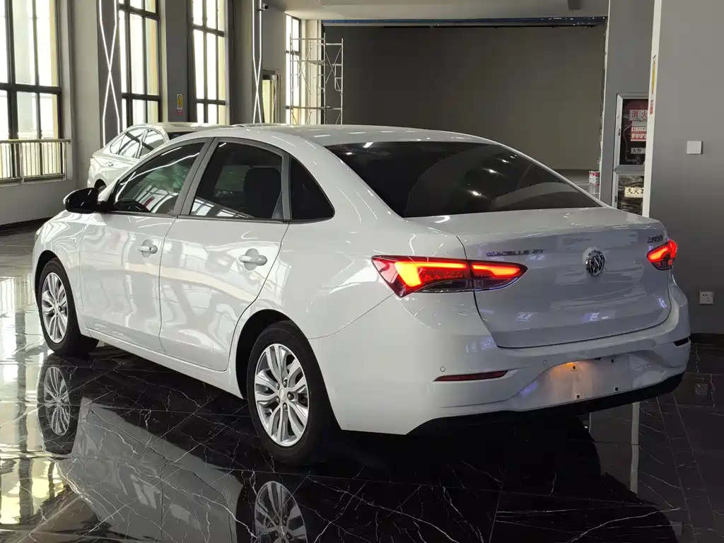 Buick Excelle — миниатюра 6