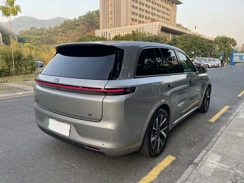 Li Auto IDEAL L8