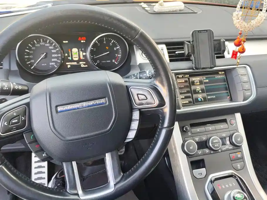 Land Rover Evoque — миниатюра 12