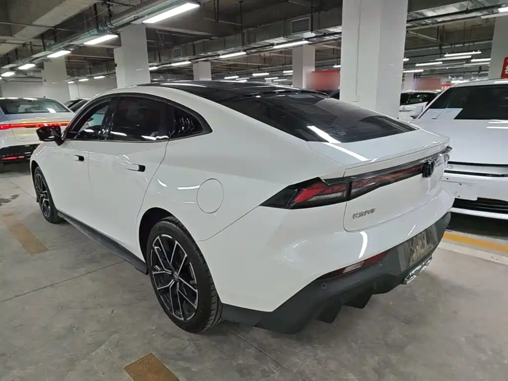Changan UNI-V iDD — миниатюра 5