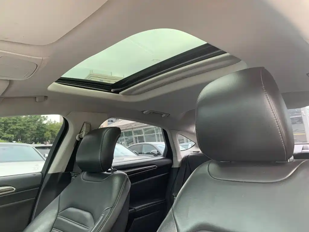 Ford Mondeo — миниатюра 16