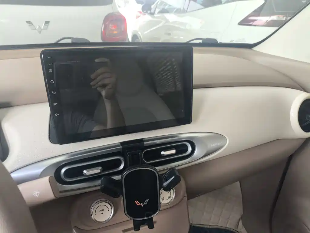 Wuling MINIEV — миниатюра 16