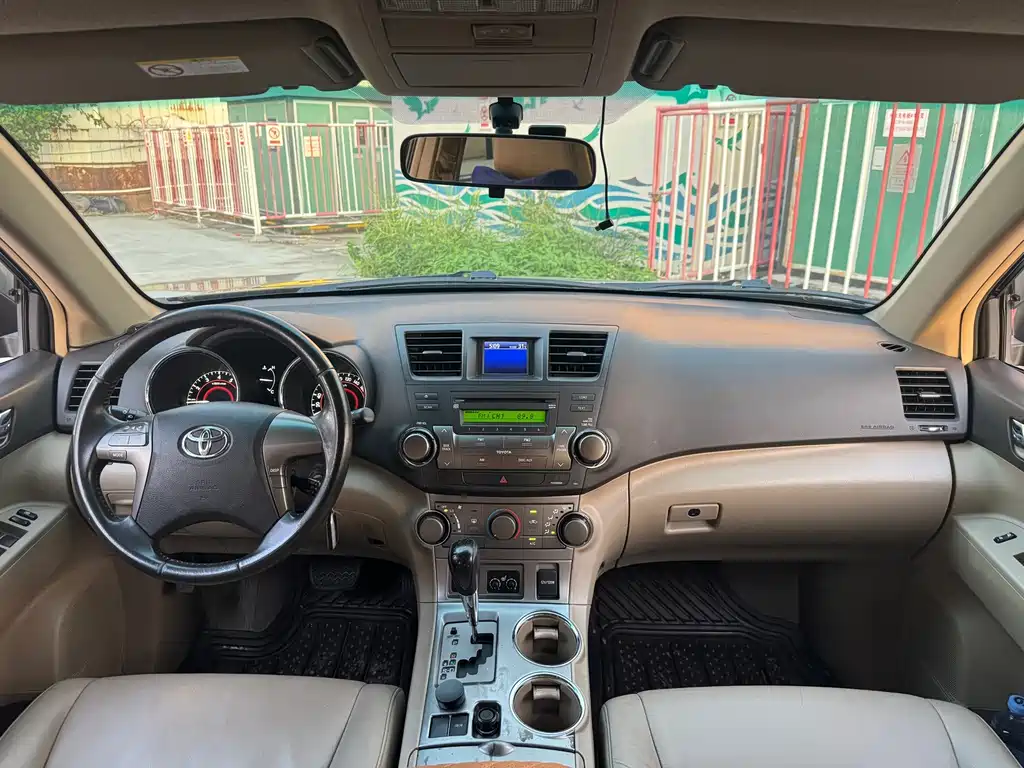 Toyota Highlander — миниатюра 13