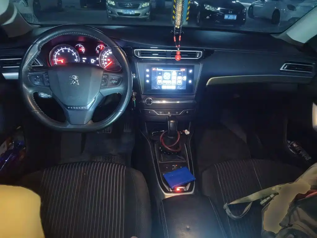 Peugeot 408 — миниатюра 10