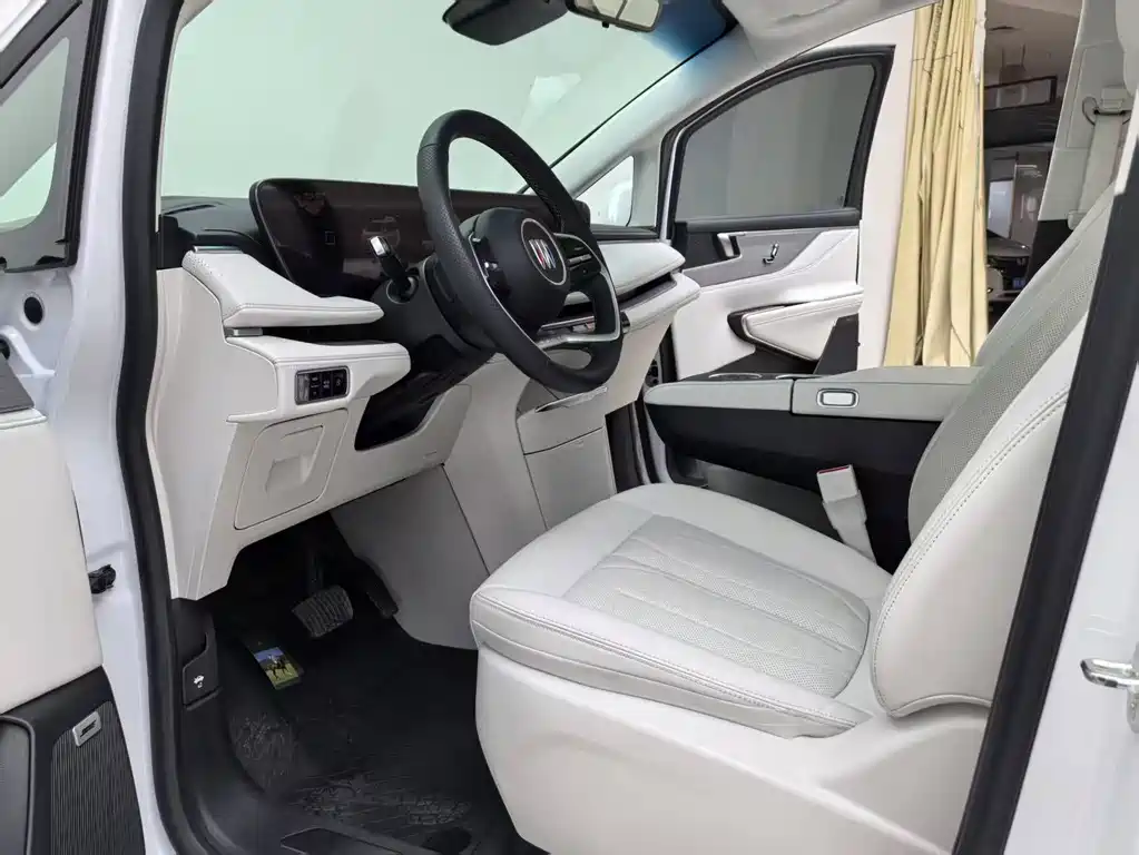 BUICK GL8 NEW ENERGY