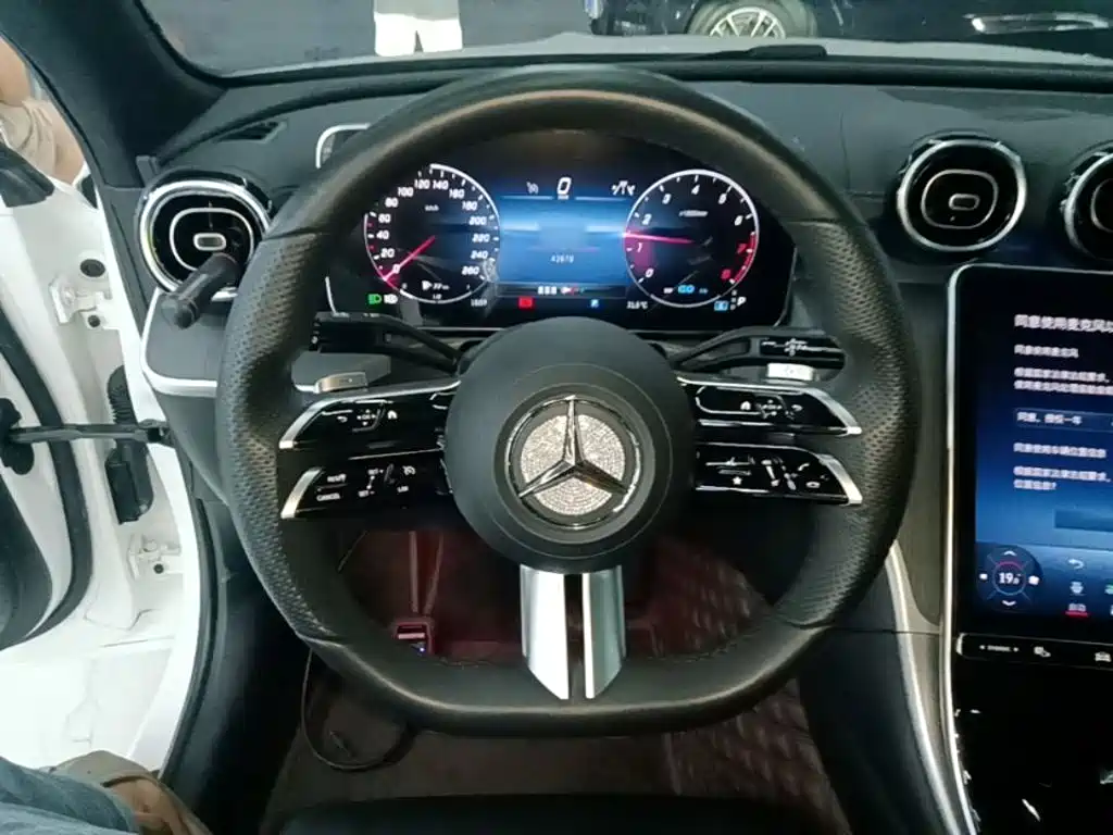 Mercedes-Benz C-Class — миниатюра 11