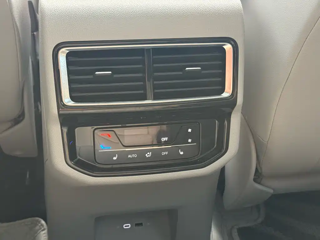 Volkswagen Teramont — миниатюра 13