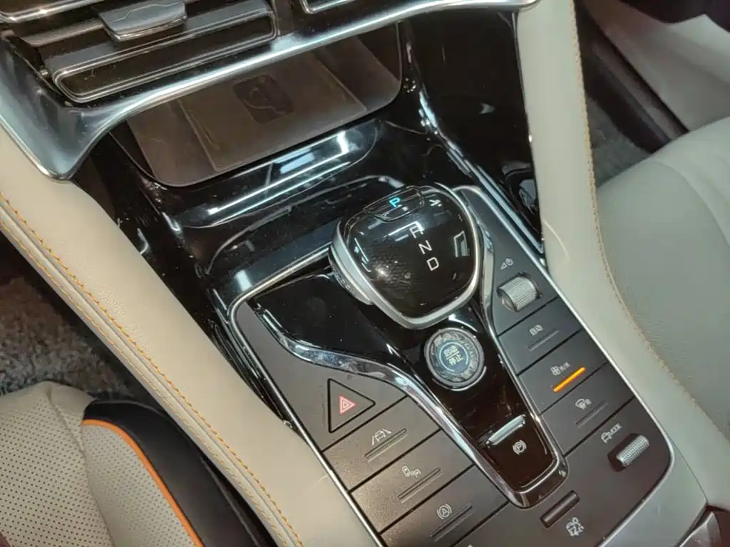 BYD PLUS New Energy — миниатюра 14