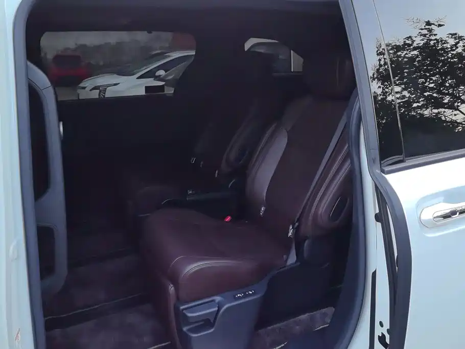 Toyota Sienna — миниатюра 11