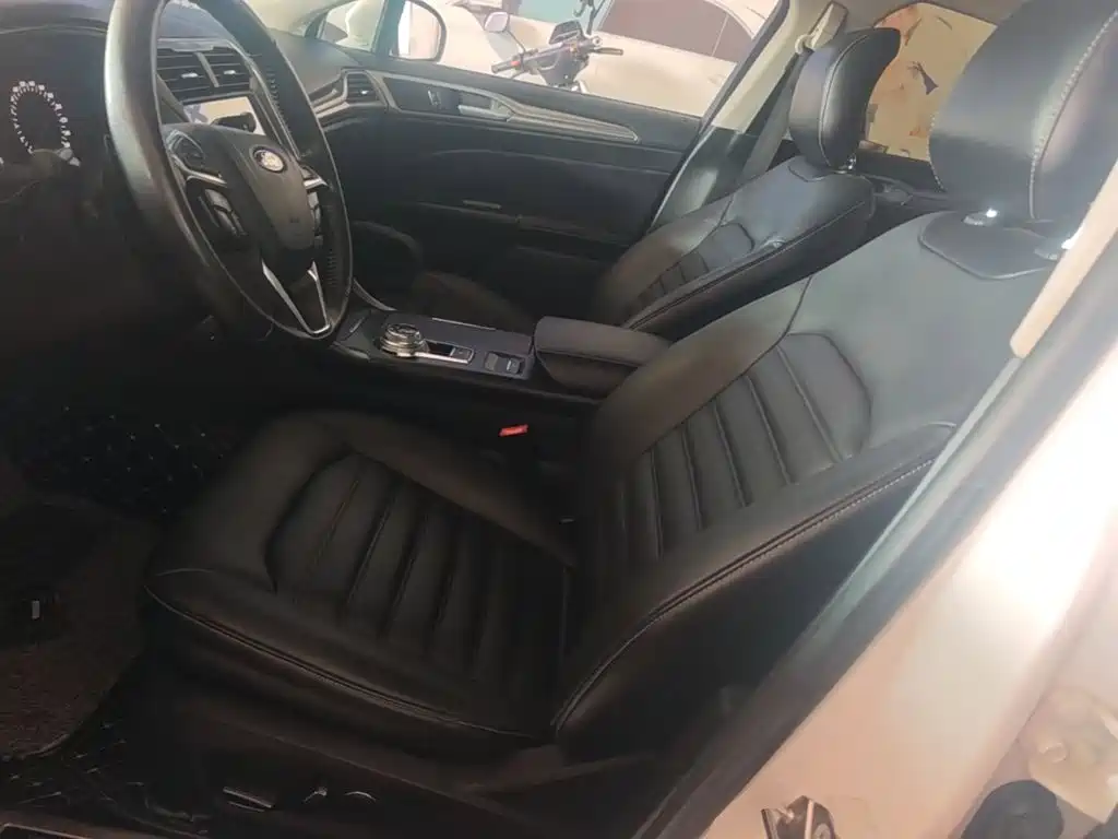 Ford Mondeo — миниатюра 15