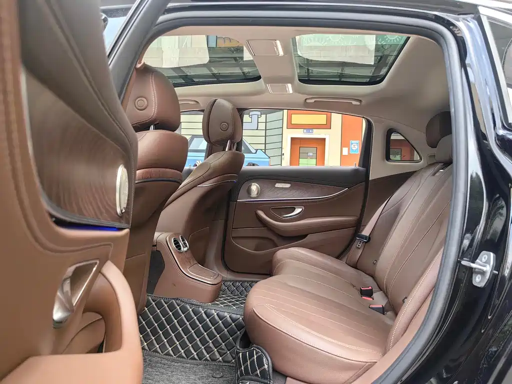 MERCEDES-BENZ E CLASS