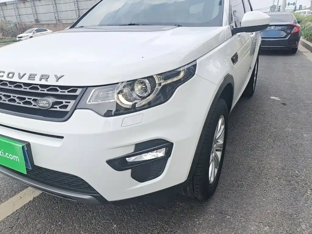 Land Rover Discovery Sport — миниатюра 18