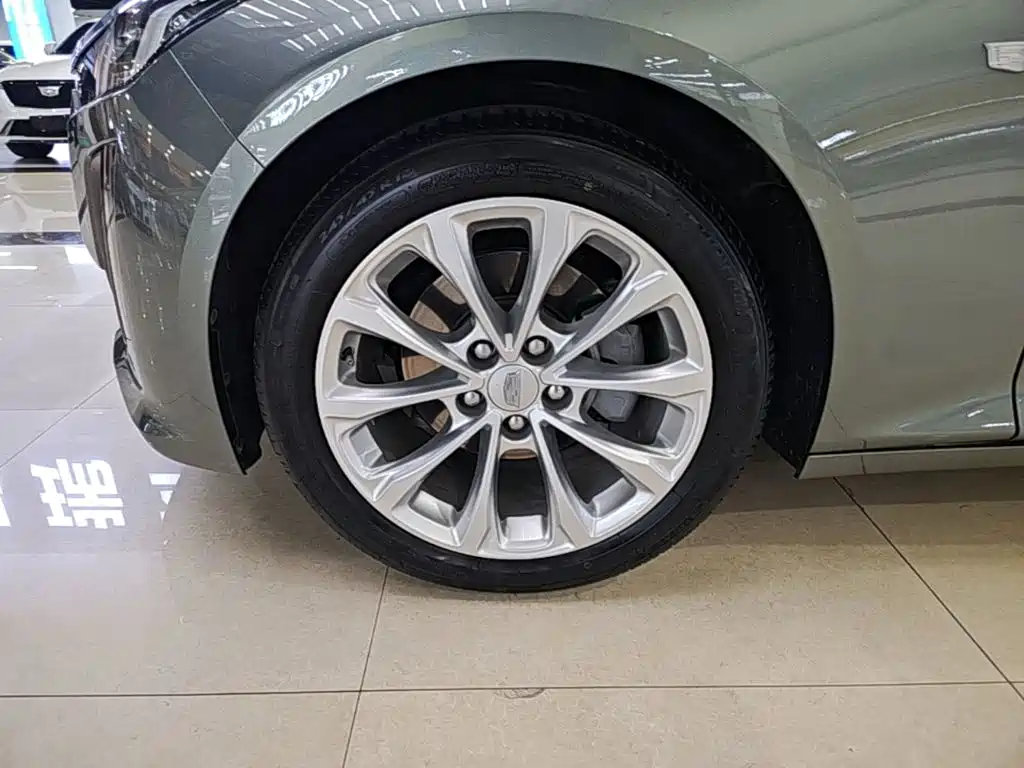 Cadillac CT5 — миниатюра 23