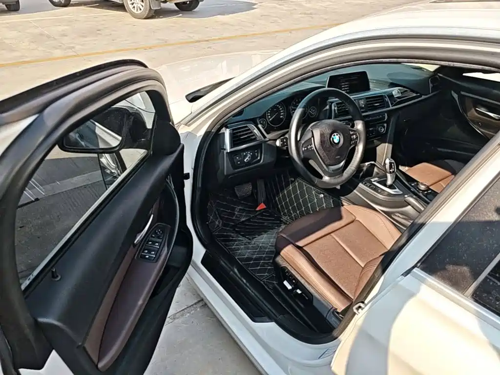 BMW 3 Series — миниатюра 12