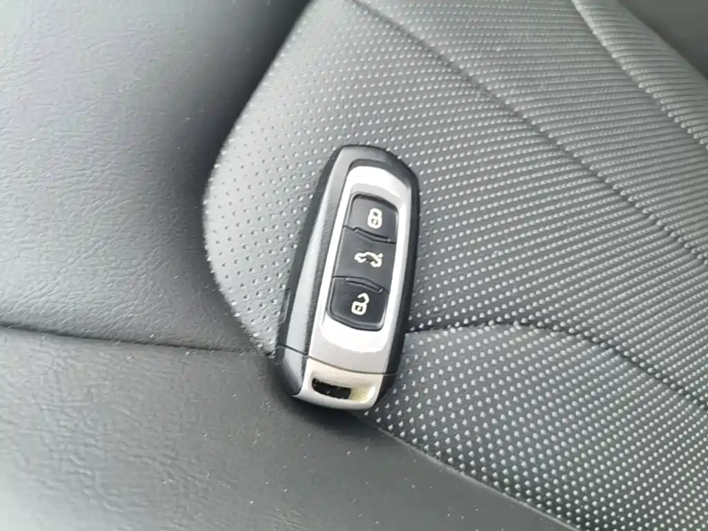 Geely Emgrand — миниатюра 9
