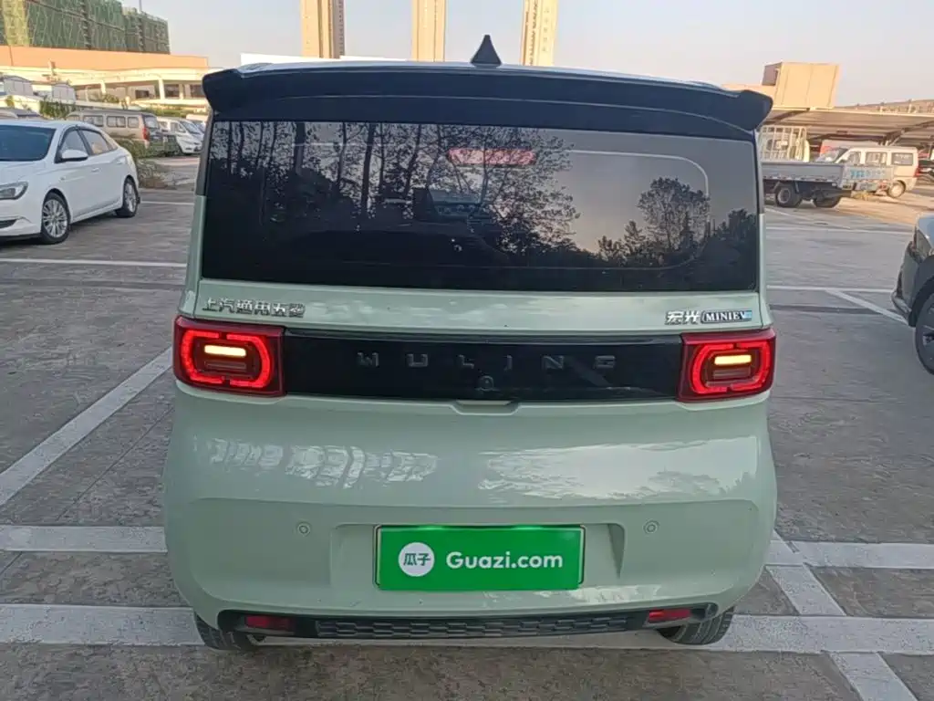 Wuling MINIEV — миниатюра 6
