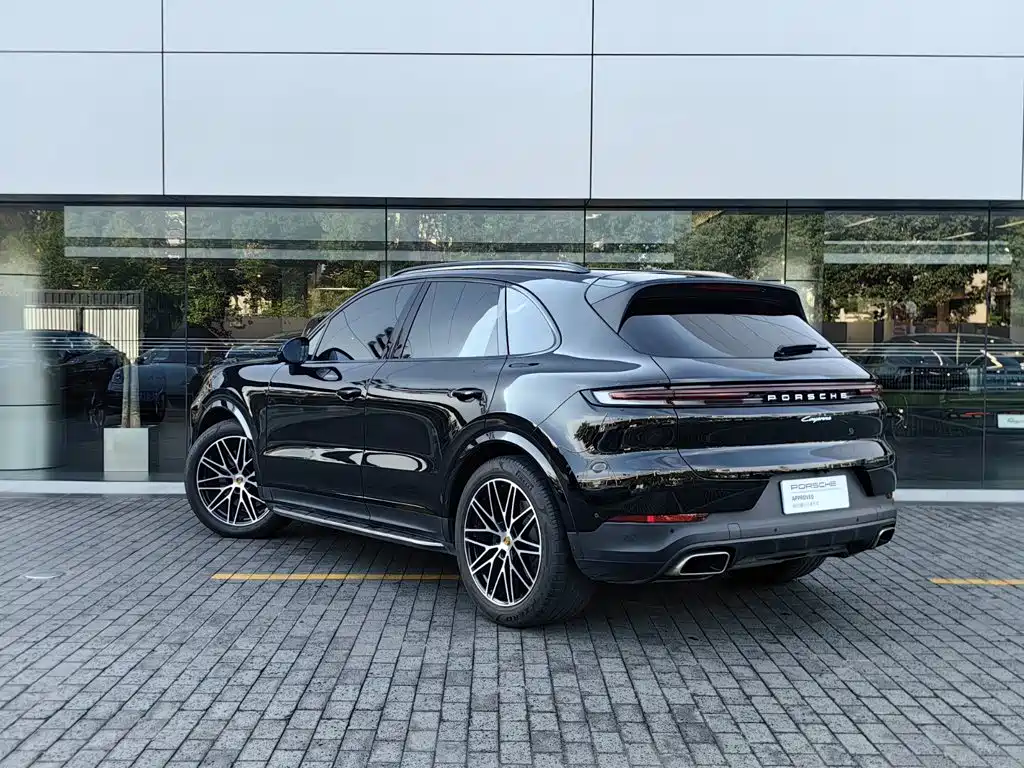 Porsche Cayenne — миниатюра 3