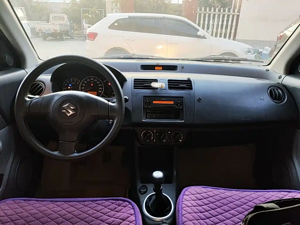 Suzuki Swift — миниатюра 10
