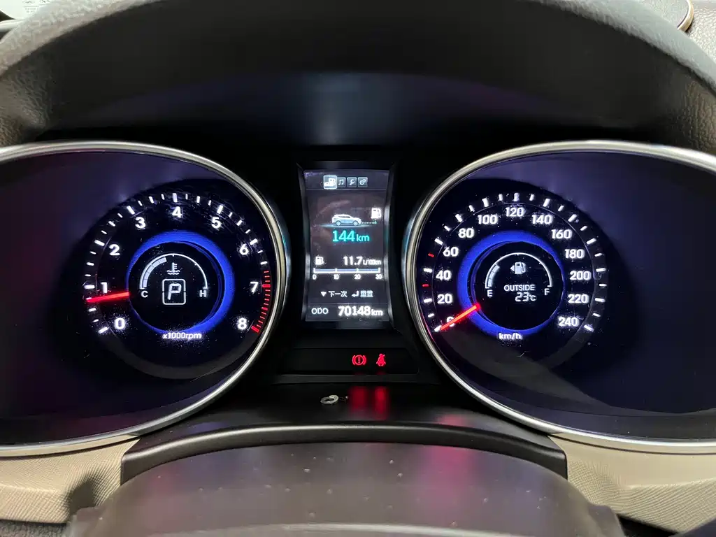 Hyundai Santa Fe — миниатюра 9