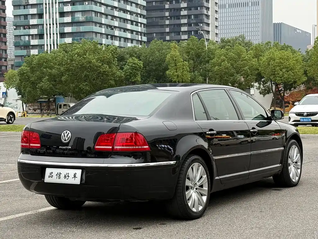 Volkswagen Phaeton — миниатюра 5