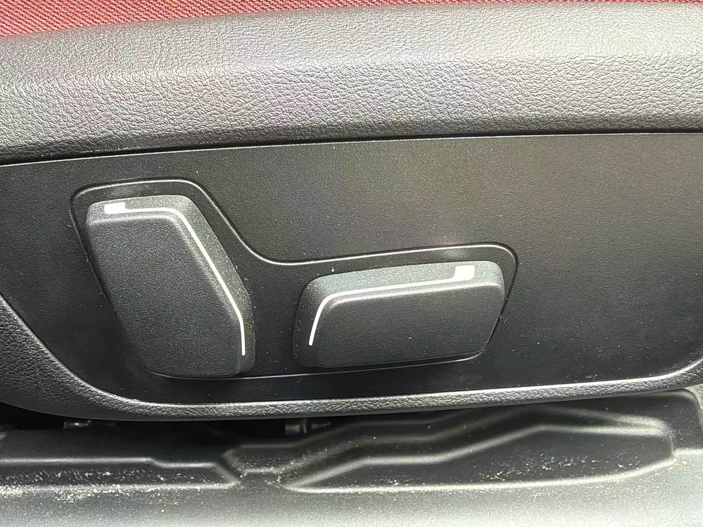 BMW 3 Series 2.0 л 2024 г. Белый, пробег 18000 км
