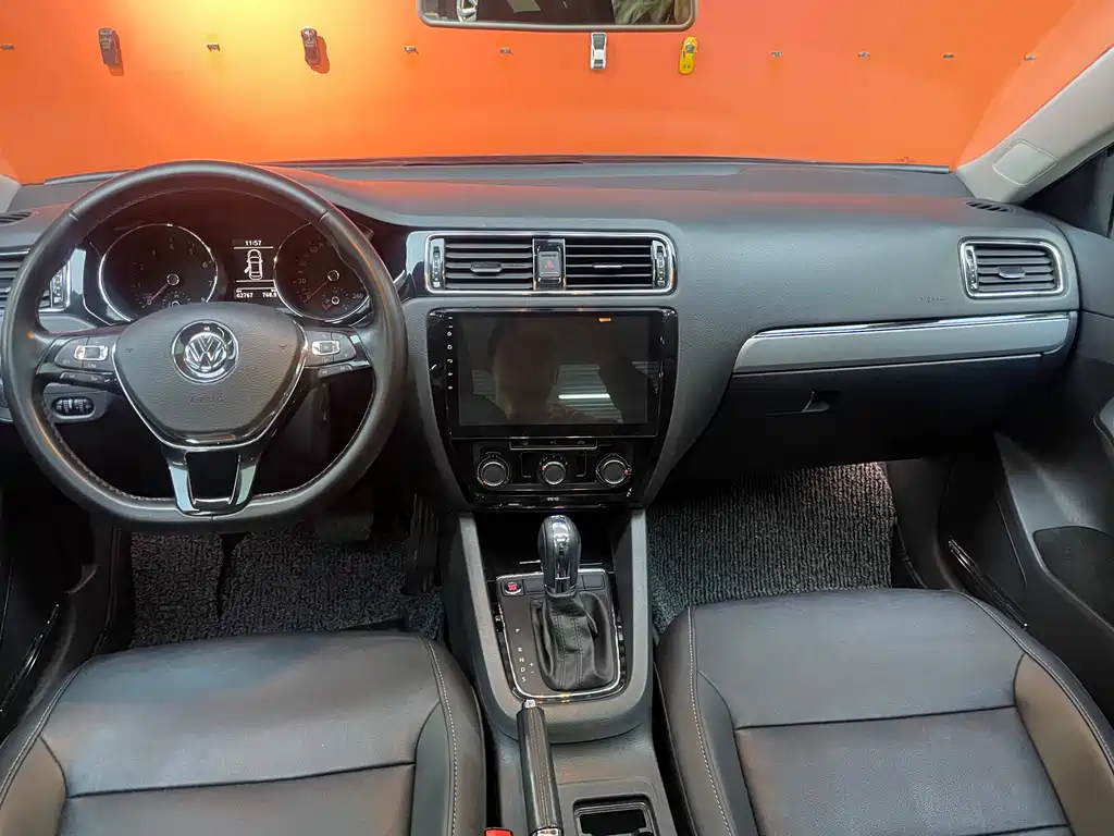 Volkswagen Sagitar 2018 280TSI DSG Comfort