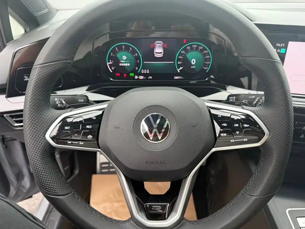 Volkswagen Golf — миниатюра 9