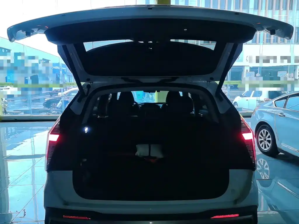 Geely Boyue L — миниатюра 19