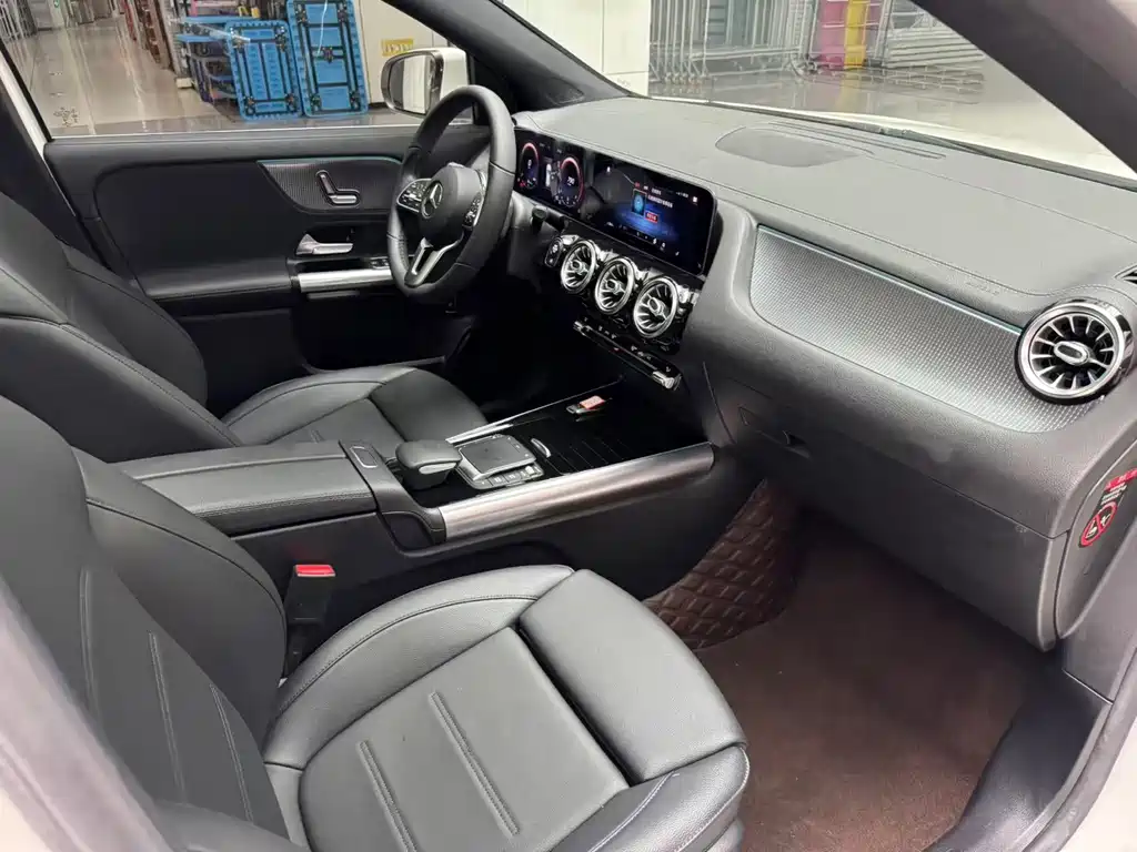 Mercedes-Benz GLA — миниатюра 18